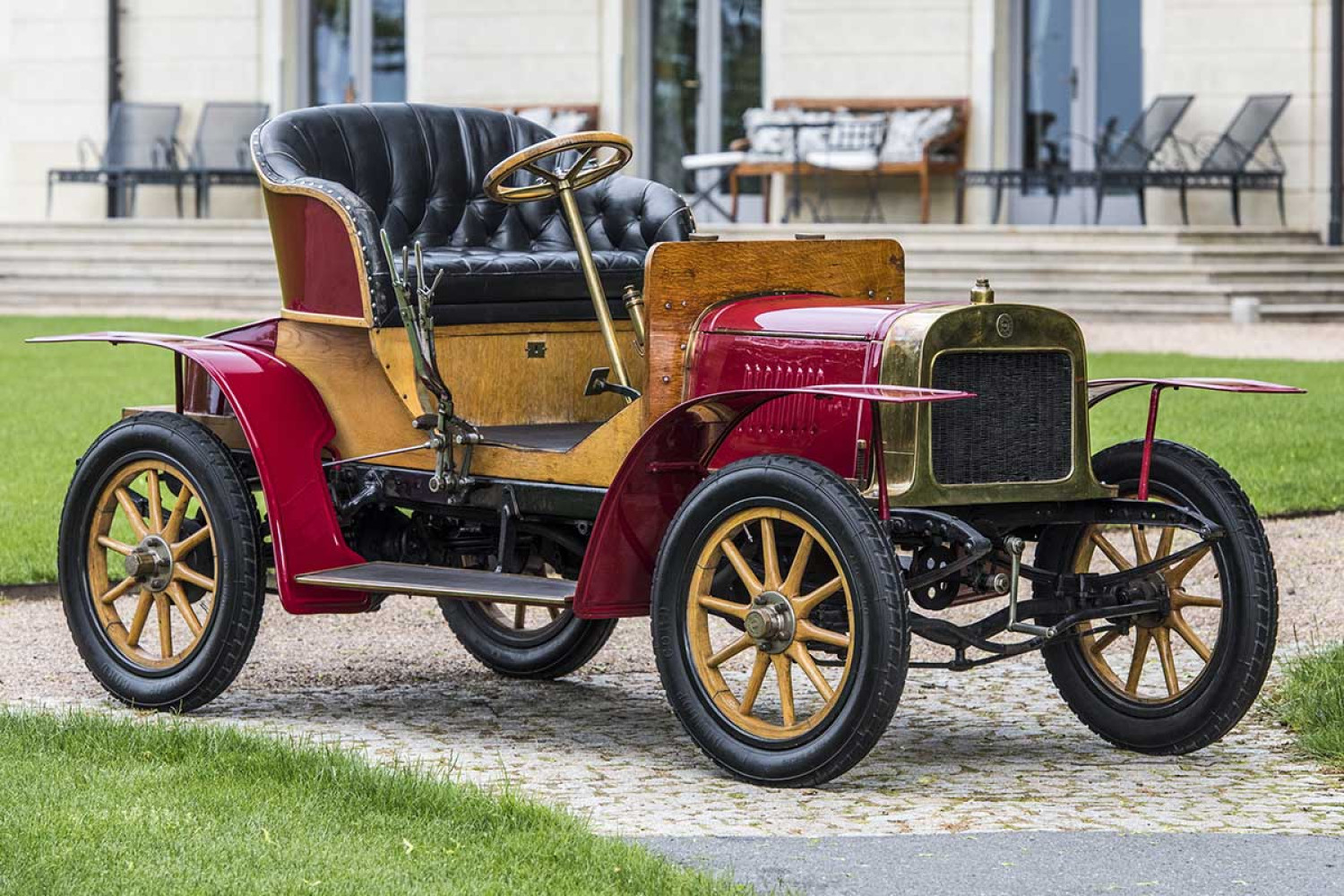 Cesta historií: Nejstarší automobilové značky světa, které měnily způsob cestování