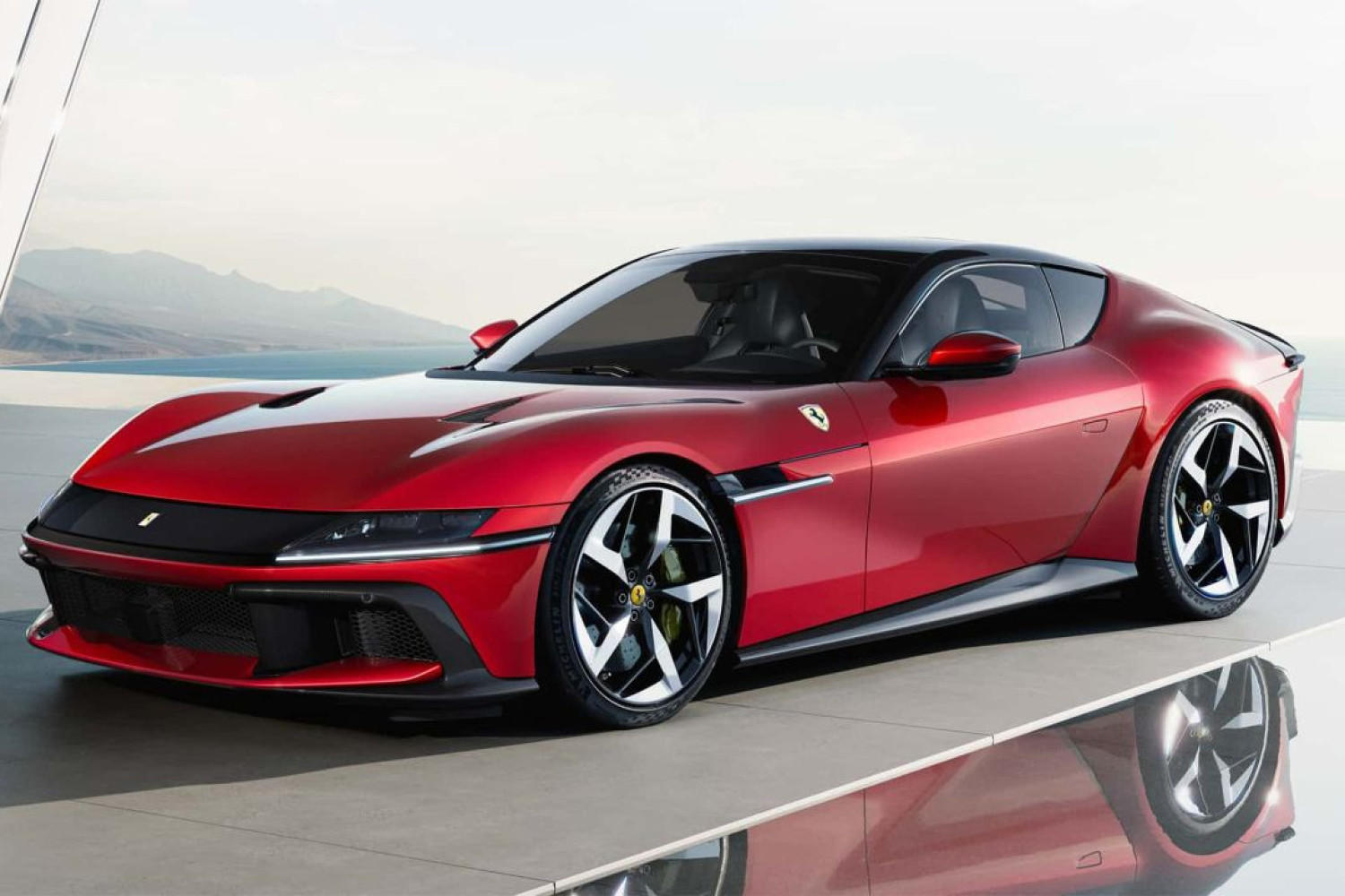 Ferrari vstupuje do elektrické éry: Co čekat od prvního elektromobilu slavné značky