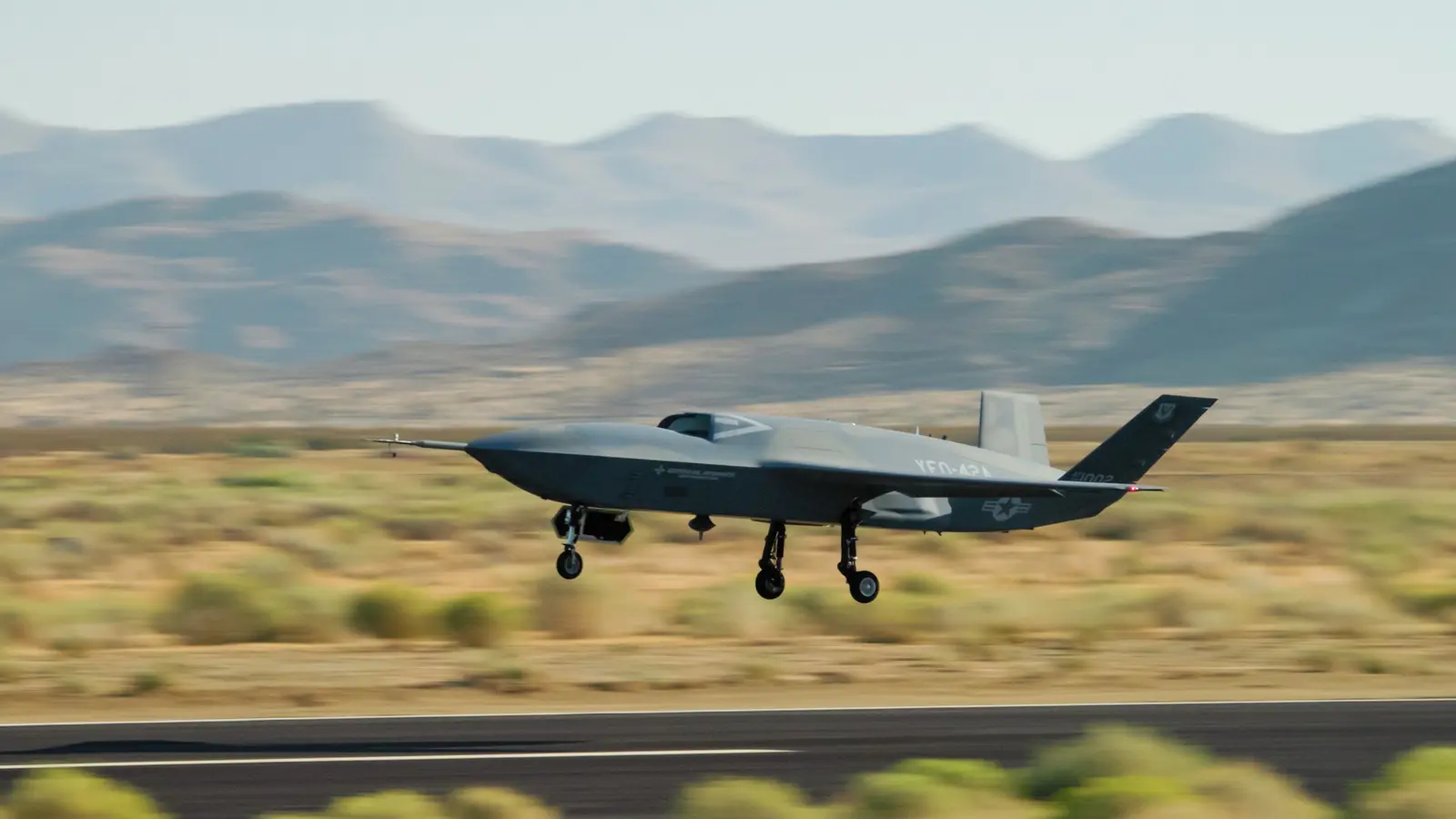 Americké letectvo uvádí CCA: FQ-42 Vengeance a FQ-44 Fury