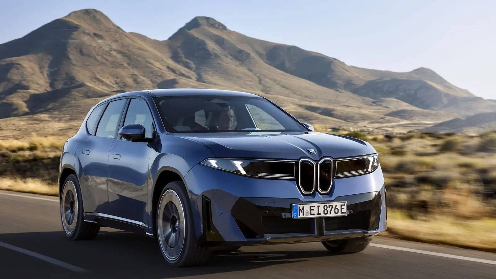 BMW získalo 100 000 objednávek pro iX3 v Evropě během roku