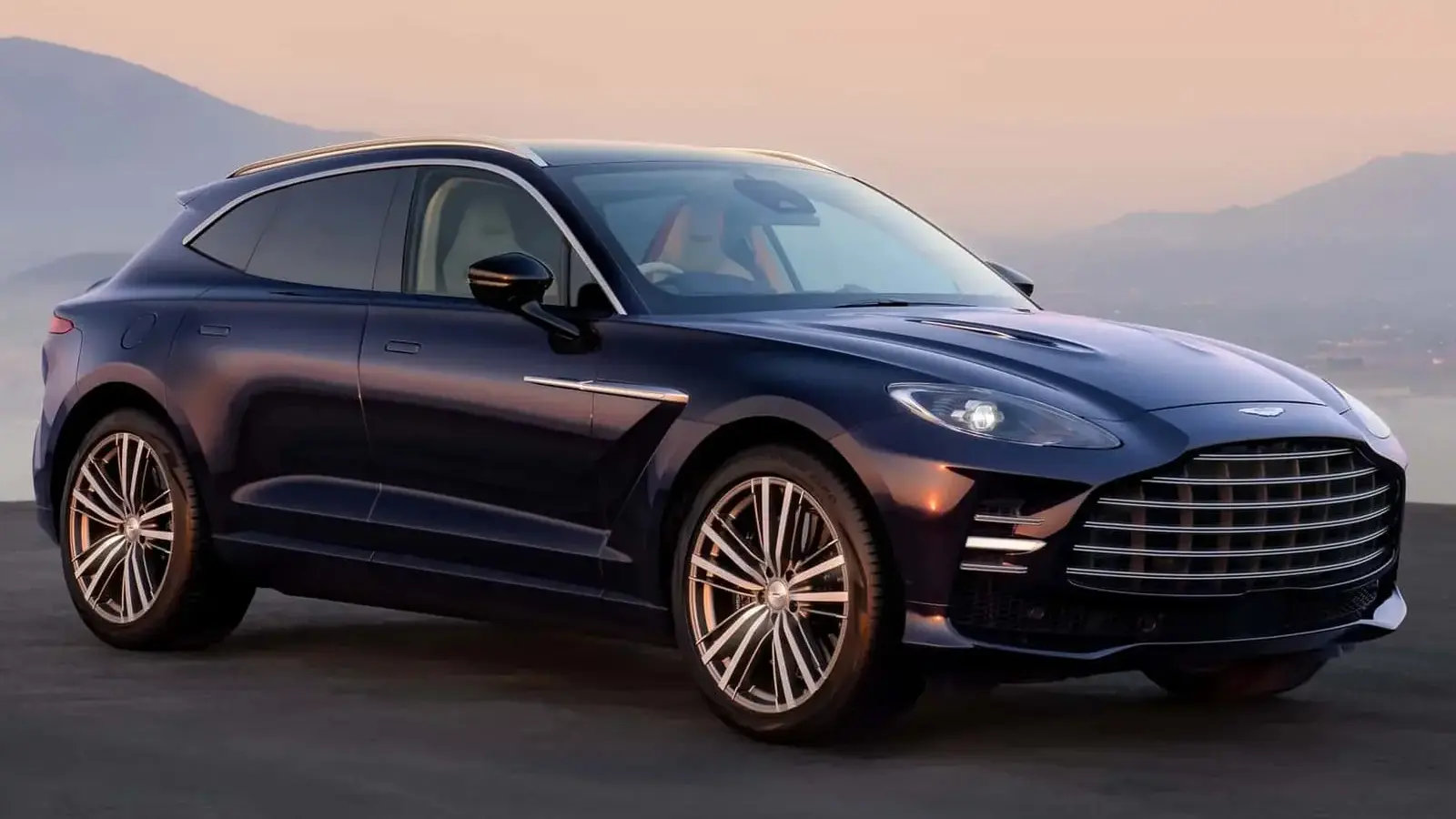 Aston Martin DBX GT 2027: komfortní a výkonný luxusní SUV