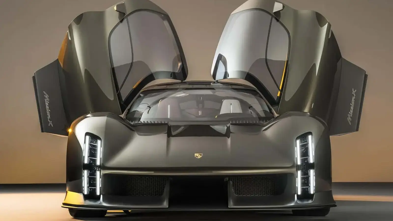 Porsche připravuje středem uložený vlajkový supercar nad 911