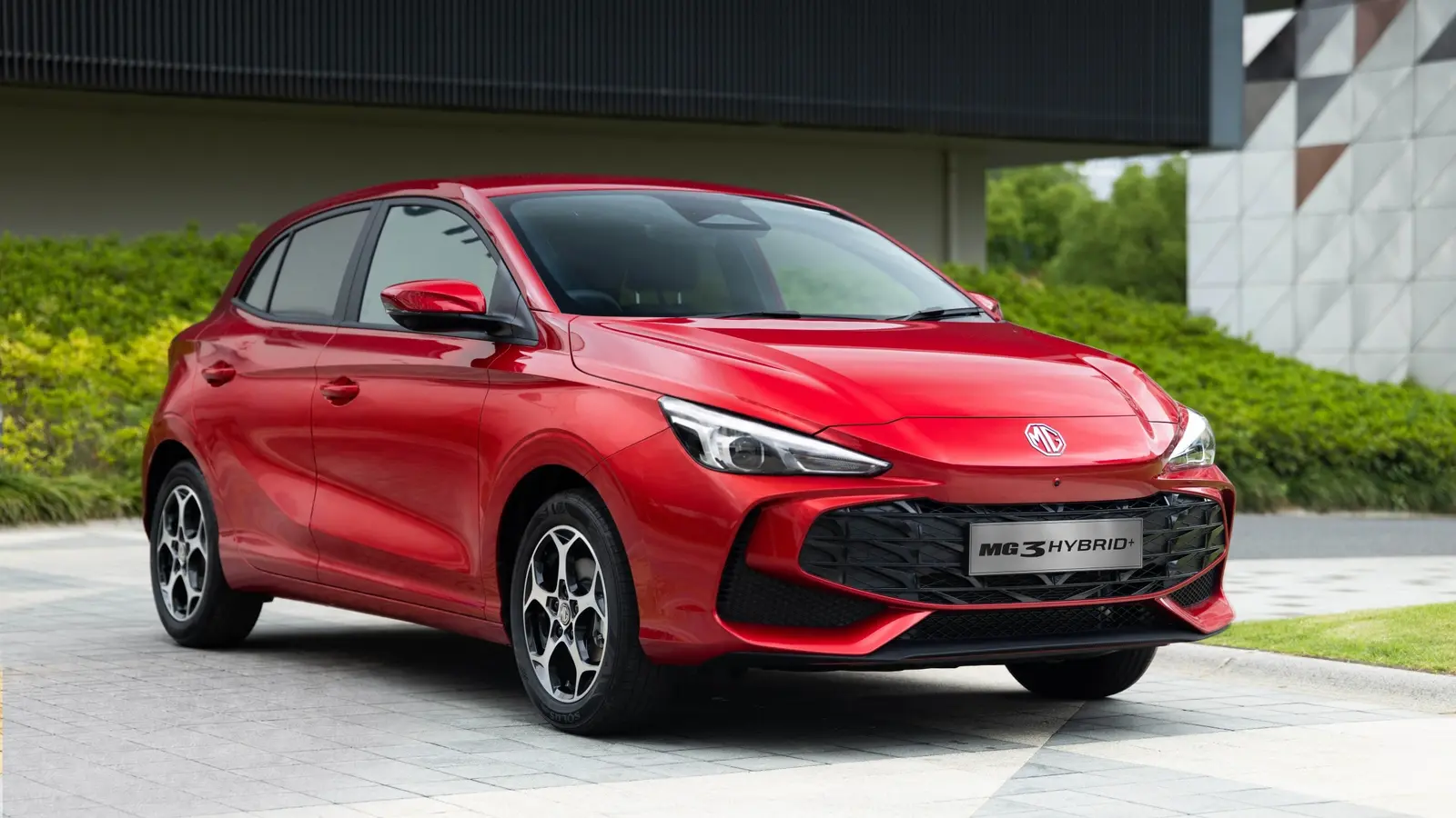 EU omezí dovoz čínských hybridů na 350 000 vozů ročně